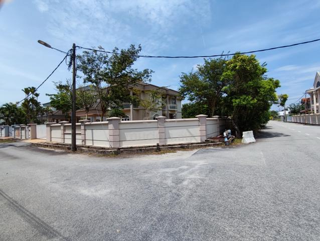 Fully Furnished Double Storey Bungalow Corner Lot At Tok Sira 2