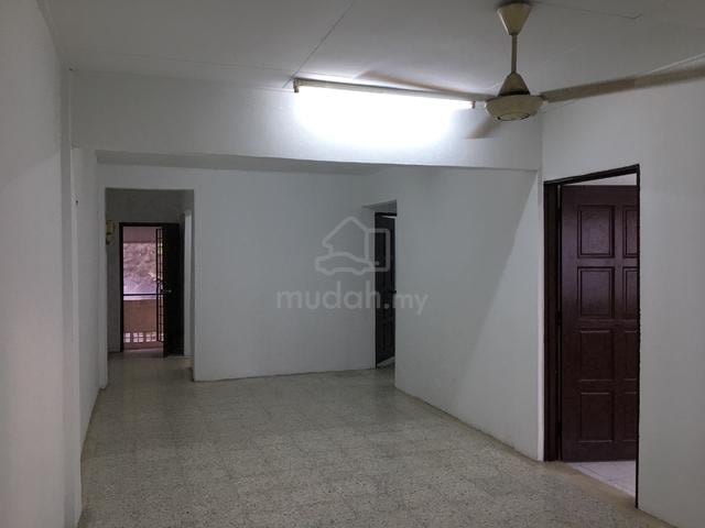 Mutiara Court 1