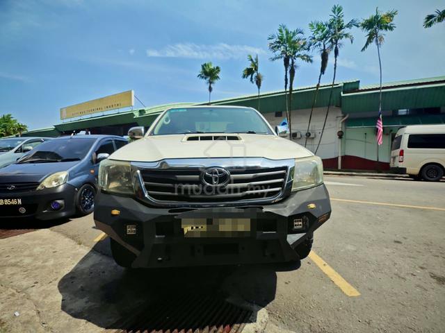 2015 Toyota HILUX 3.0 G TRD SPORTIVO MY14 KUN26R - 1