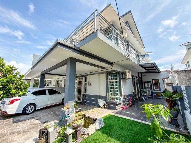 RENOVATED! Semi-D Cluster Royal Ivory 2 SP10 Bandar Saujana Putra 1