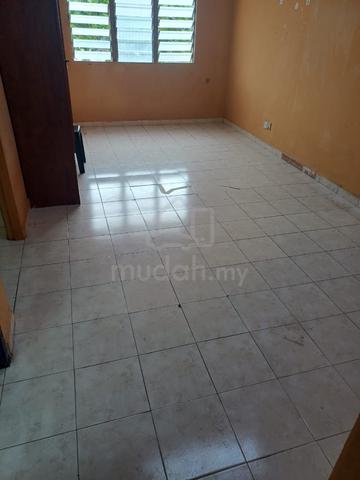 Flat PKNS Seksyen 7 Shah Alam 1