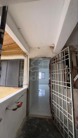 flat 330 1