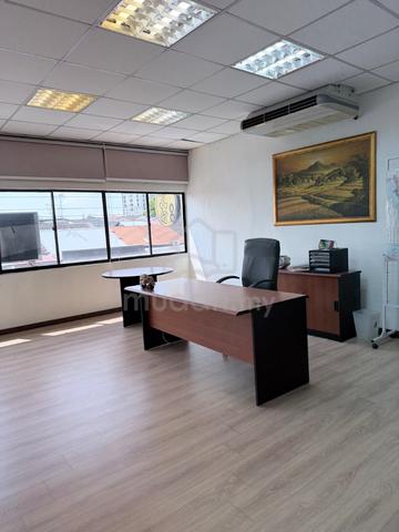 新山 Tmn Sri Tebrau 的双层店屋出售 1