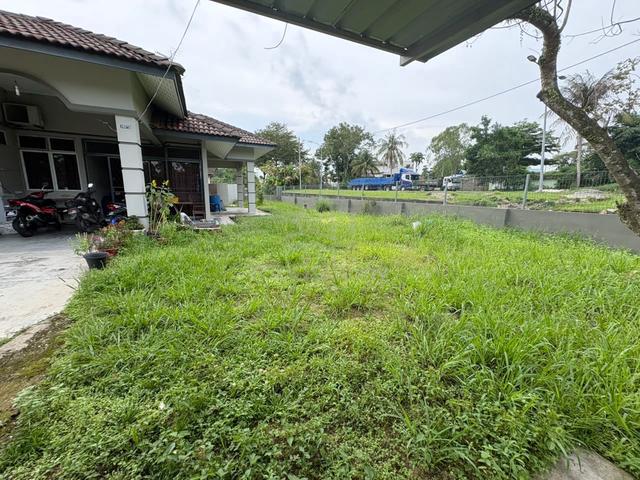 5112sqft Corner Senai Utama Single Storey 1