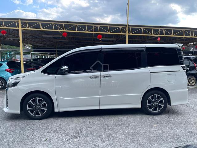 2018/2023 Toyota VOXY 2.0 ZS KIRAMEKI 2-POWER DOOR - 5