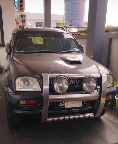2003 Mitsubishi STORM 2.5 GLX (M) - 1