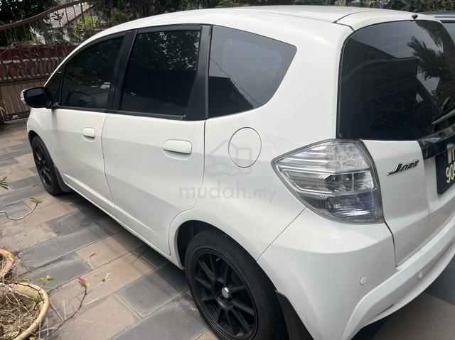 2013 Honda JAZZ 1.3 (HYBRID) FACELIFT (A) - 4