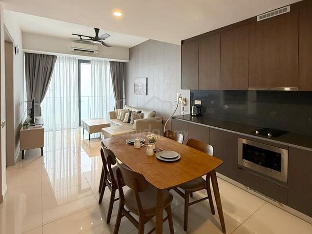 Grand Medini 1