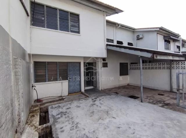 Taman Pelangi JB Town Nearby CIQ 2 Storey Terrace House Good Condition 1