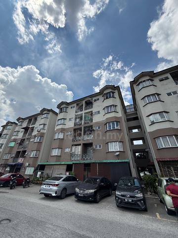 Apartment Nilai Perdana 1