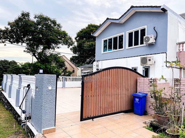 Corner Lot Double Storey Terrace Taman Bukit Saga Seksyen 26 Shah Alam 1