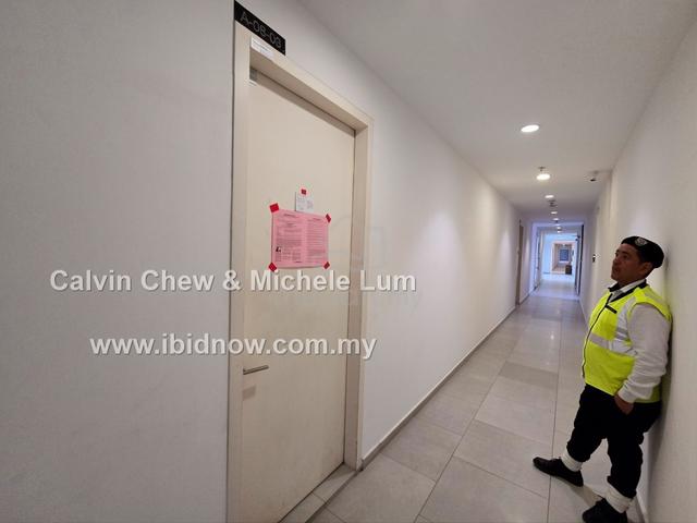-39% Office Tropicana Avenue Tropicana Golf & Country Resort PJ 710sf 1