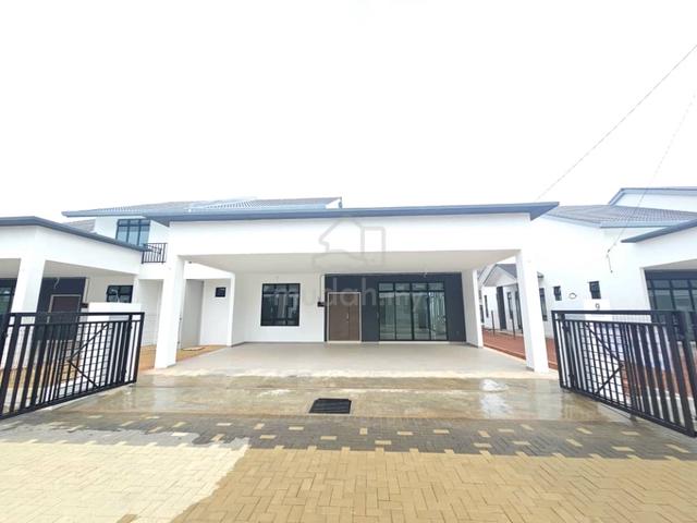 [4 CAR PARK; 50'x80'] Semi-D The Majestic Homes Kotasas, Kuantan 1