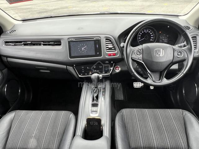 2017 Honda HR-V 1.8 V FACELIFT RS VERSION 1Y-WRNTY - 3