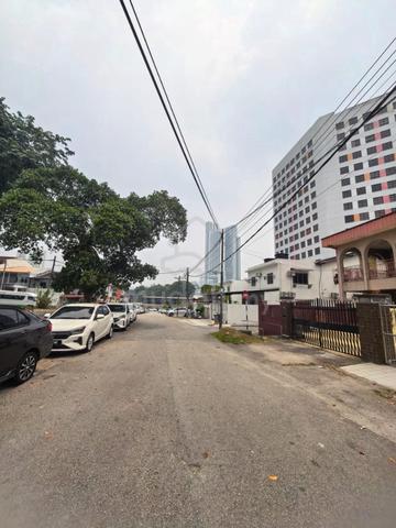 Commercial double Storey at Tmn Maju house for rent 1
