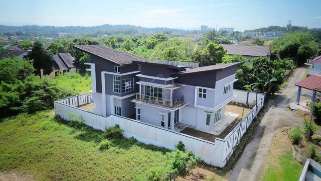 HUGE | MODERN | BRAND NEW 💥 2-Storey Bungalow at Sg Merab 1