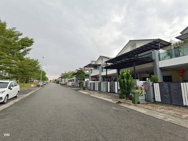 Gate Guard Renovated Int Corner Parkview Lapangan Kinara Pengkalan Sal 1