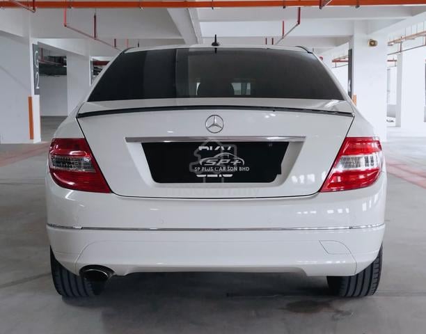 2010 Mercedes Benz C200 CGI BlueEFCY - 5
