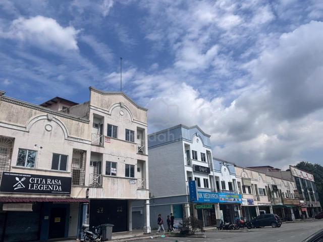 Shop Mantin-Bandar Universiti Tekologi Lagenda 1