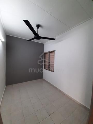Merak Apartment (Puchong) 4