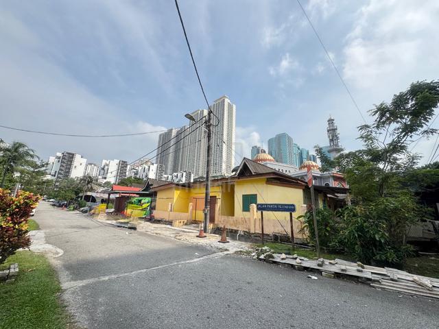 Tanah Corner Lot Freehold K.L Dekat UM & Angkasapuri 1