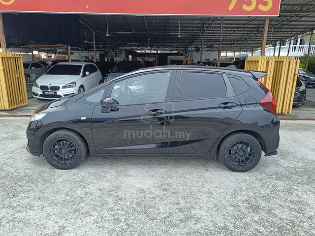 2020 Honda JAZZ 1.5 E (LOAN KEDAI/BANK/CREDIT) - 4