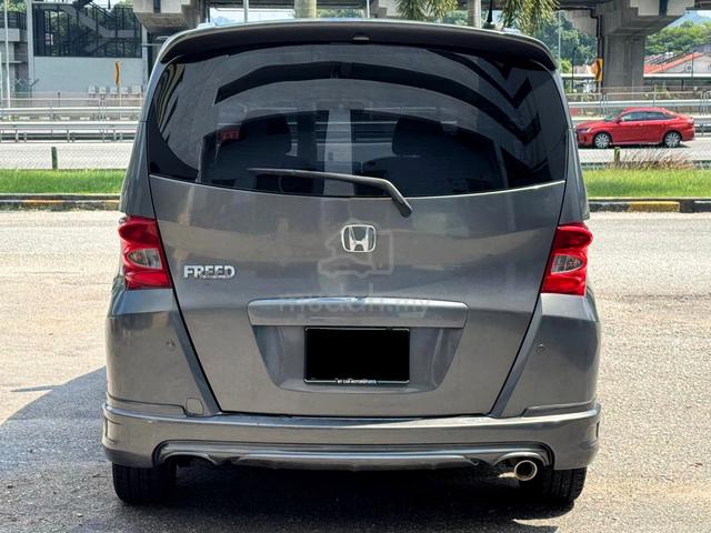 2011 Honda FREED 1.5 E MPV 7ST / 2 PWR DOOR / RCAM - 4