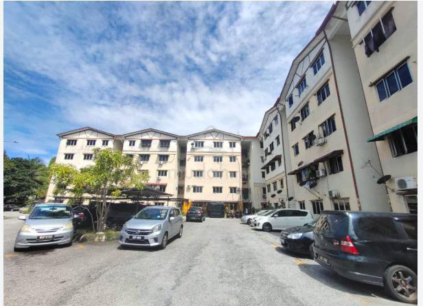 Apartment Blok J, Taman Seri Mewah Kajang, Selangor 1