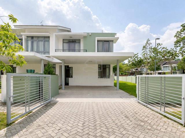 FREEHOLD CORNER LOT 2 Storey Superlink Terrace Summerglades Cyberjaya 1