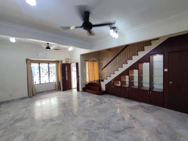 Cheap!!! Ara Damansara Kelana Idaman 2 sty terrace house fully reno 1