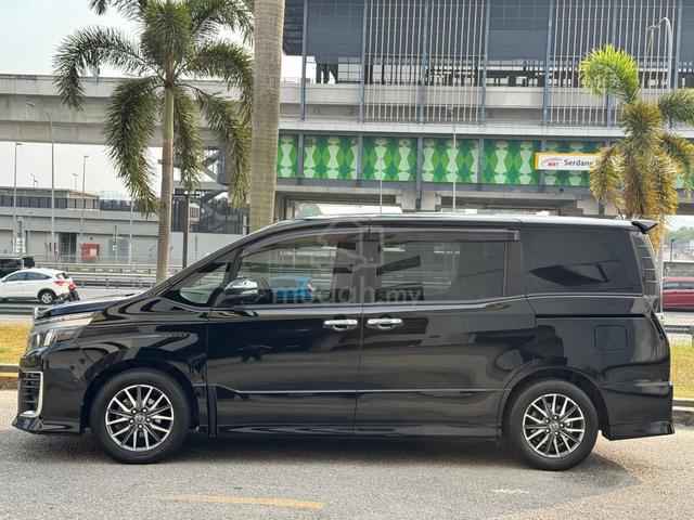 2017 Toyota VOXY 2.0 ZS Kirameki II Edition MPV - 2