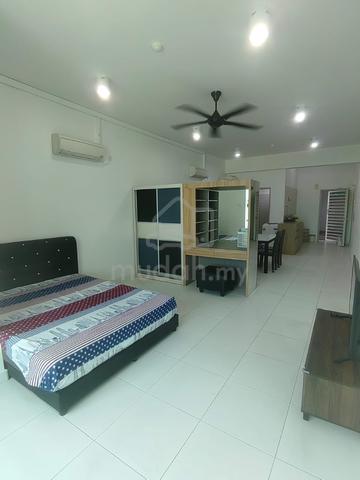 Akademik Suite 1