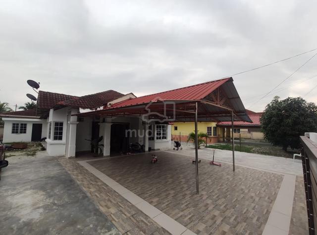 TANAH LUAS Bungalow Taman Desa Mawar Tg Karang 1