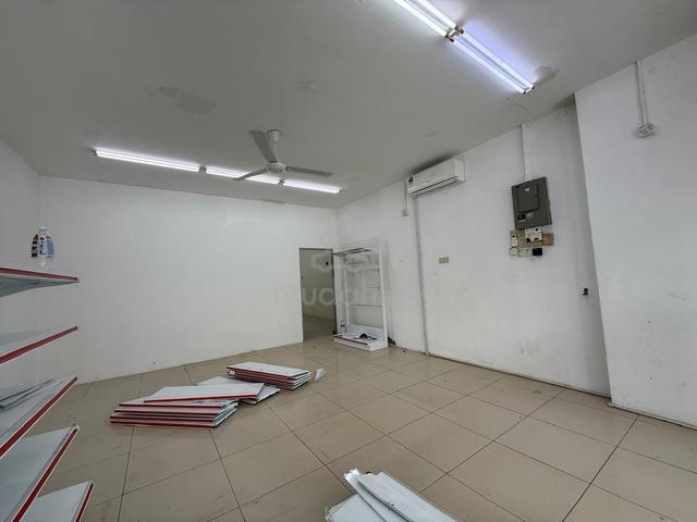 Kulai Hot Area Indahpura Half Shop lot For Rent 1