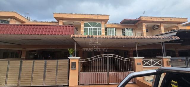 Spacious home with partial furnishing — Taman Pengkalan Makmur 1