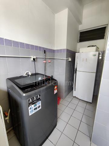 NO AGENT FEE FEMALE UNIT. 1 min to MMU , Tamarind Square Cyberjaya. 5
