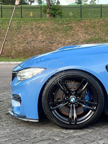 Bmw M4 (Yas Marina Blue) 2015 - 2