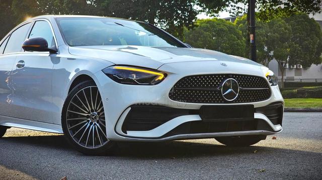 2023 MERCEDES BENZ C300 AMG LINE W206 local - 2