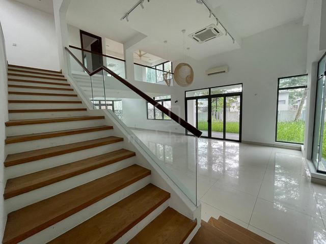 Corner Lot 3 Storey Bungalow CASABELLA, Kota Damansara 1