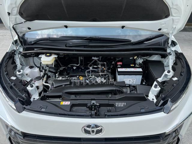 YR 2024 Toyota VOXY 2.0 S-Z (A) POWER BOOT - 4