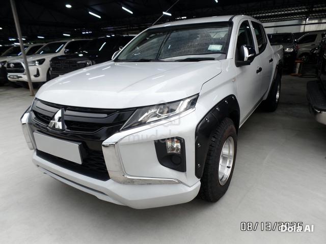 MITSUBISHI TRITON QUEST 2.5L MANUAL 4X2 FACELIFt - 1