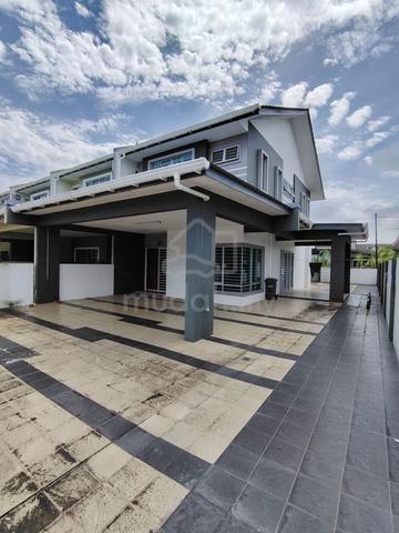Uni Garden Double Storey Corner House For Sale, Good Condition 1