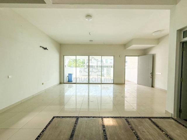 Vacant Unit + 4R 4B + 24'x80' Superlink Perennia Teluk Panglima Garang 1