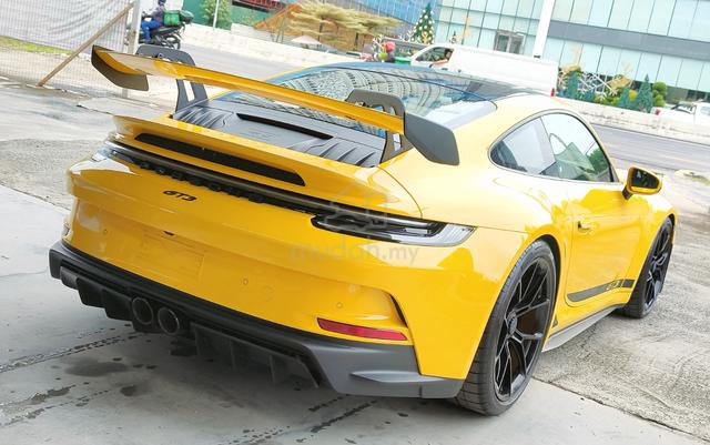 2021 Porsche 911 GT3 4.0L Carbon Top/PDLS Headlamp - 1