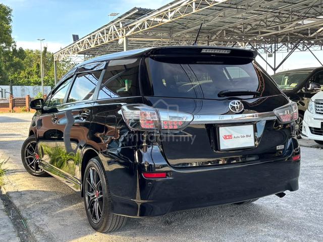Toyota WISH 1.8 X 8 Seater sport Facelift 1.8x - 2