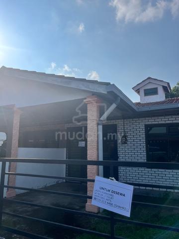 Rumah Sewa Taman Kebaya, Alor Gajah, Melaka 1