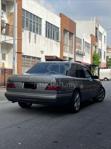 1991 Mercedes Benz W124 230E 2.3 (A) - 3