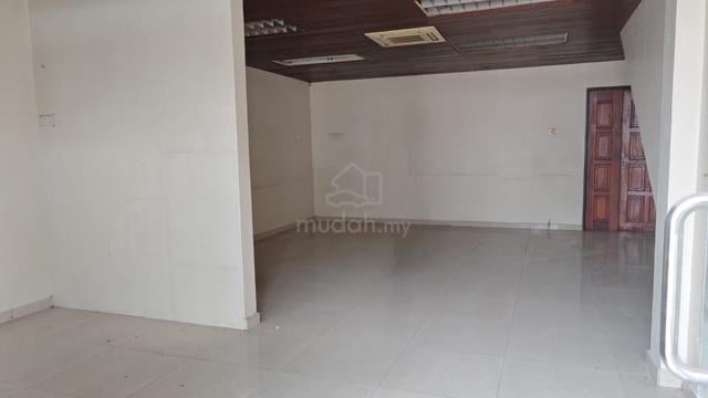 Ground Floor Shoplot for Rent @ Cheng Utama 1