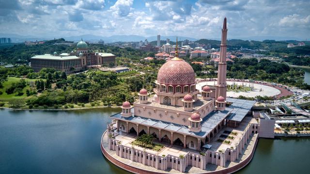 1.3-2.8ac Precint 4 Putrajaya Freehold Commercial land for Sales 1