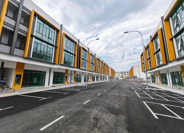 Permas Avenue Whole Block for Rent/Free 2 month renovation 1